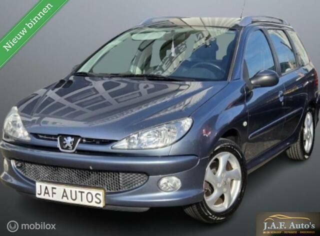 Grijs Gebruikt 2006 Peugeot 206 Stationwagen | € 1.750 (Eerlijke prijs) - Afbeelding 1/4