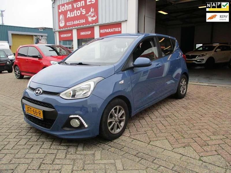 Blauw Occasion 2014 Hyundai i10 Hatchback | € 6.250 (Iets duurder) - Afbeelding 1/4
