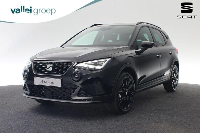 Zwart Nieuw 2025 Seat Arona Black Edition SUV | € 27.890 (Duur) - Afbeelding 1/4