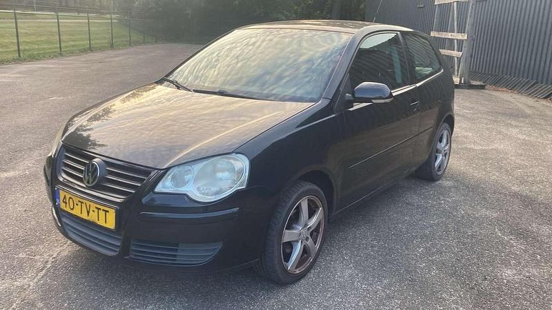 Gebruikt 2007 VW Polo Comfortline Sedan | € 750 (Goede deal) - Afbeelding 1/4