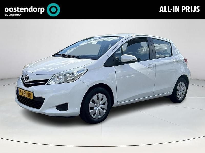 Wit Gebruikt 2014 Toyota Yaris Hatchback | € 9.445 (Eerlijke prijs) - Afbeelding 1/4