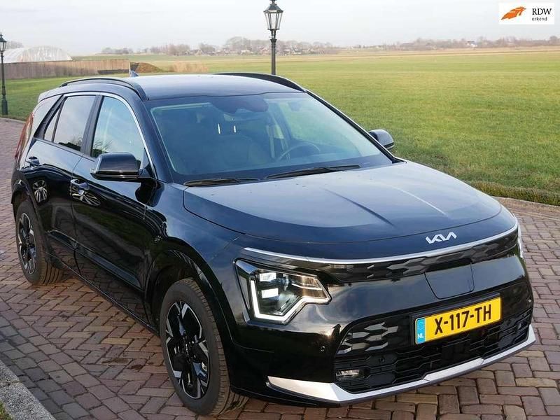 Zwart Occasion 2024 Kia e-Niro Advance SUV | € 27.830 (Super prijs) - Afbeelding 1/3