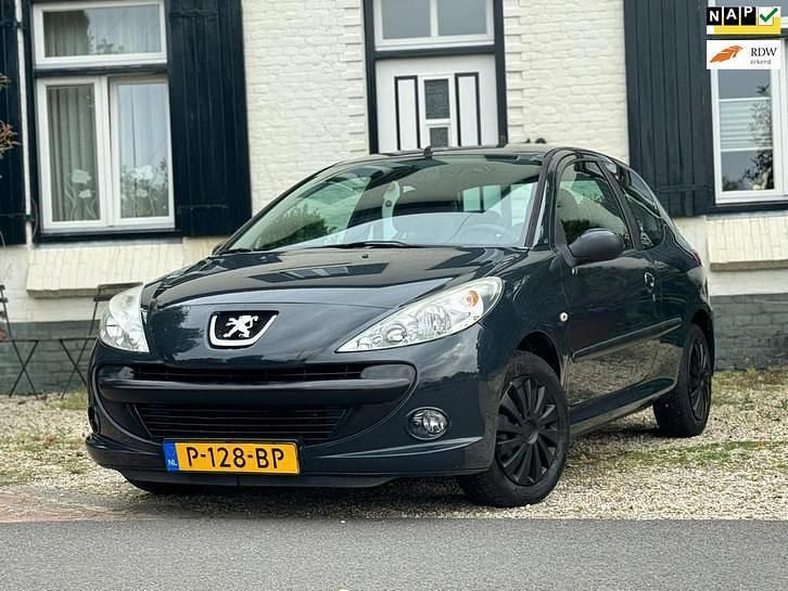 Zwart Gebruikt 2010 Peugeot 206+ Urban Move Hatchback | € 2.550 (Eerlijke prijs) - Afbeelding 1/4