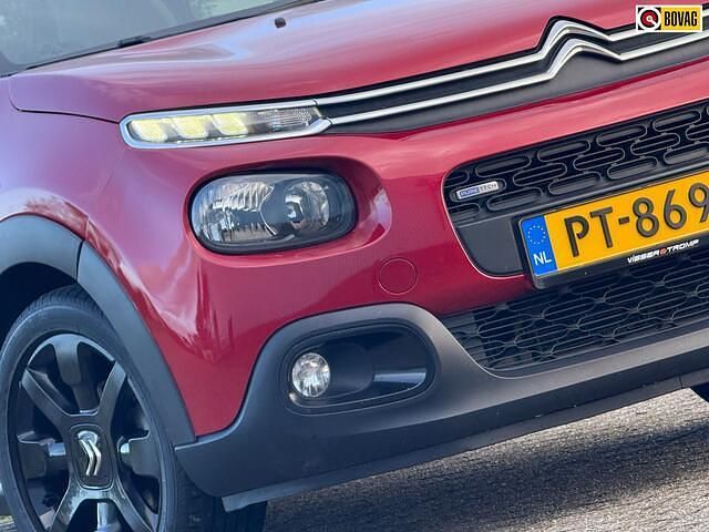 Rood Gebruikt 2017 Citroën C3 PureTech Hatchback | € 7.325 (Eerlijke prijs) - Afbeelding 1/4