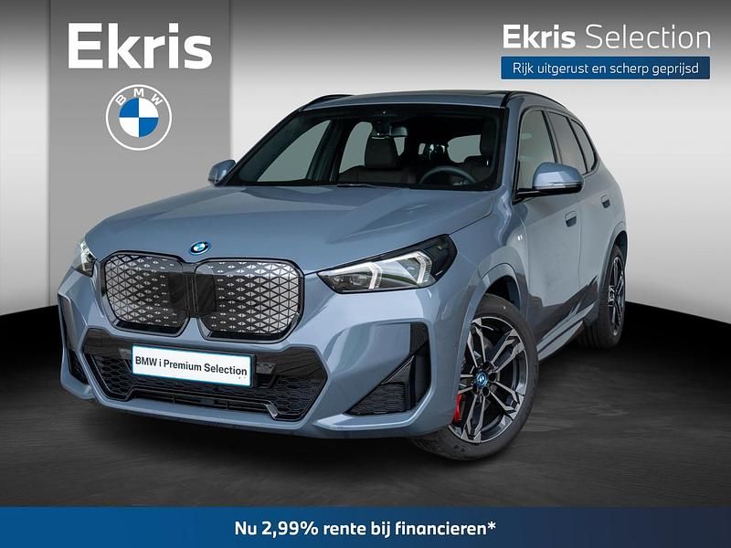 Grijs Gebruikt 2025 BMW iX1 Comfort Edition SUV | € 49.900 - Afbeelding 1/4