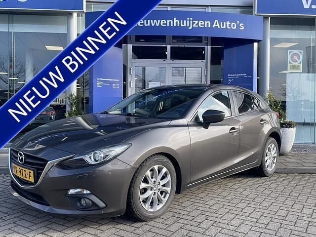 Bruin Occasion 2013 Mazda 3 Hatchback | € 12.950 (Eerlijke prijs) - Afbeelding 1/4