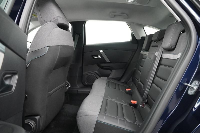 Nieuw Citroën C4 Business Class 145 PK (106 kW) 2025 Blauw, metallic lak SUV