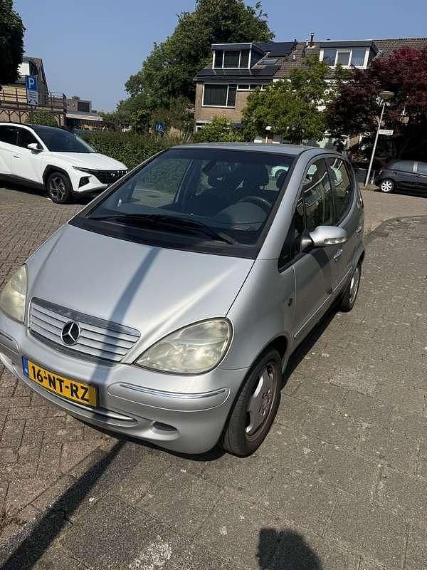 Grijs Gebruikt 2004 Mercedes A140 Elegance Stationwagen | € 999 (Eerlijke prijs) - Afbeelding 1/4