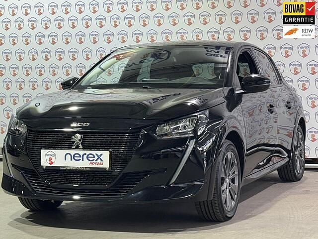 Zwart Gebruikt 2022 Peugeot e-208 Allure Hatchback | € 17.945 (Super prijs) - Afbeelding 1/4