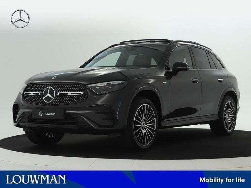 Grijs Nieuw 2025 Mercedes GLC300e Sport Edition SUV | € 79.835 (Goede deal) - Afbeelding 1/4