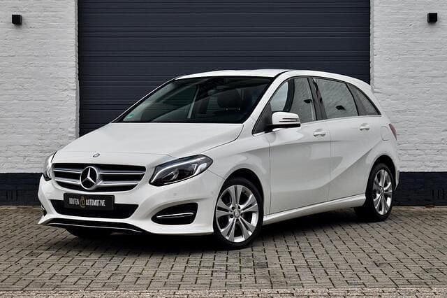 Wit Gebruikt 2017 Mercedes B180 Ambition MPV | € 14.950 (Goede deal) - Afbeelding 1/4