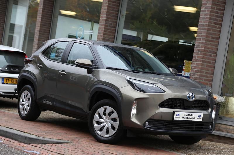 Grijs Gebruikt 2023 Toyota Yaris Cross Active SUV | € 22.950 (Super prijs) - Afbeelding 1/4