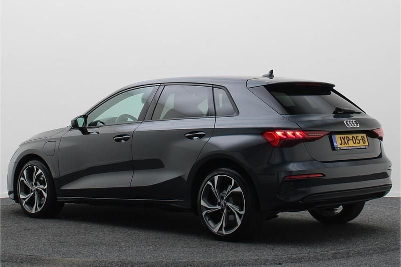 Occasion Audi A3 Sportback e-tron 2026 Grijs Hatchback