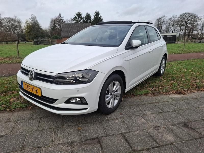 Wit Gebruikt 2018 VW Polo Comfortline Hatchback | € 12.950 (Goede deal) - Afbeelding 1/4