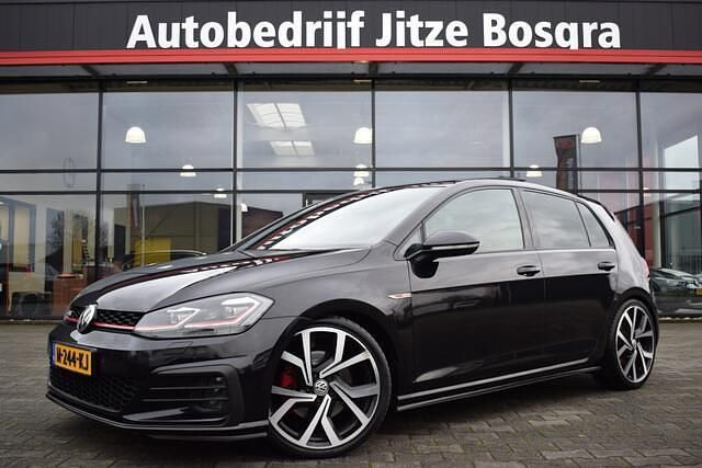 Zwart (metallic) Gebruikt 2017 VW Golf VII GTI Hatchback | € 22.950 (Eerlijke prijs) - Afbeelding 1/4