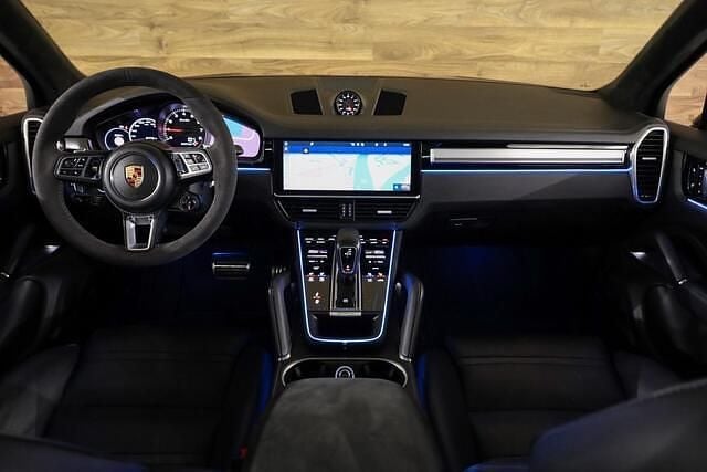 Occasion Porsche Cayenne Turbo Chrono 550 PK (404 kW) 2018 Zwart SUV