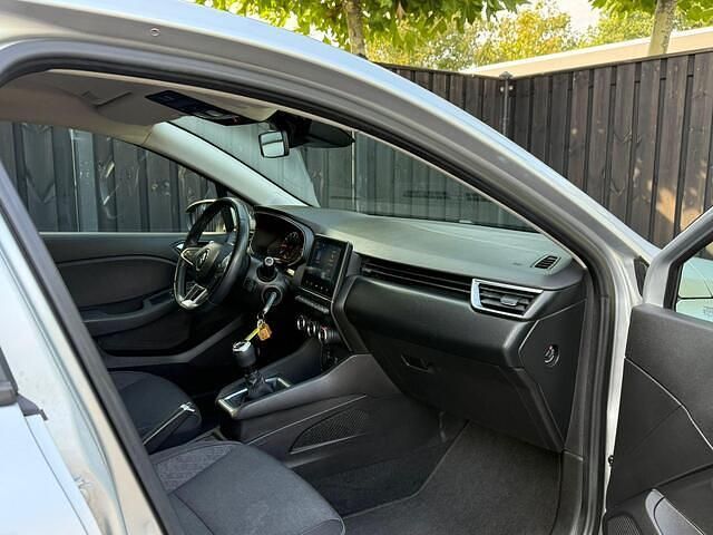 Occasion Renault Clio V Zen 101 PK (74 kW) 2020 Grijs Hatchback