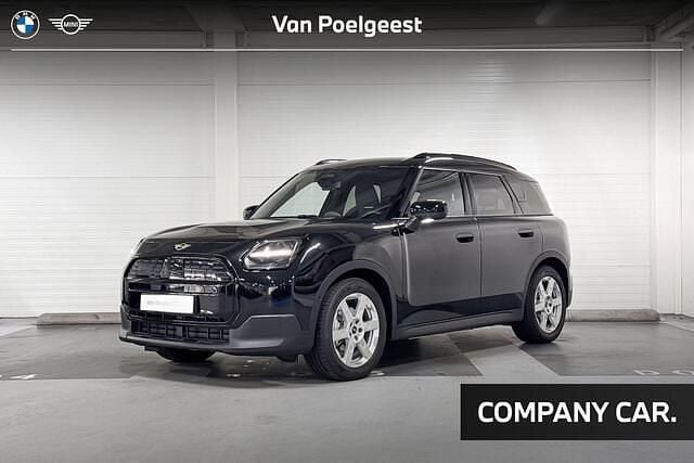 Midnight black ii (c4r) Nieuw 2025 Mini Countryman Essential SUV | € 40.990 (Goede deal) - Afbeelding 1/4