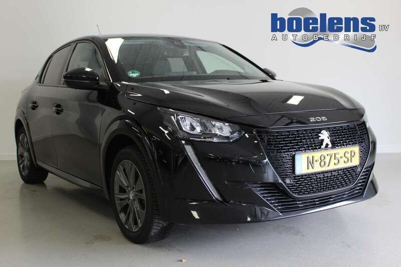 Zwart Gebruikt 2021 Peugeot e-208 Allure Hatchback | € 12.549 (Super prijs) - Afbeelding 1/4