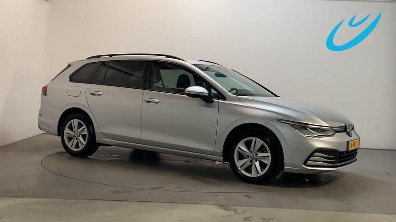 Grijs Occasion 2022 VW Golf VIII Life Stationwagen | € 17.400 (Eerlijke prijs) - Afbeelding 1/3