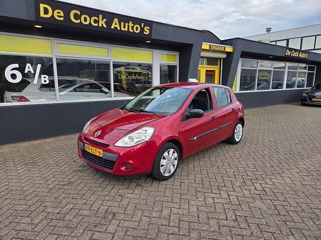 Occasion Renault Clio II 75 PK (55 kW) 2010 Rood Hatchback