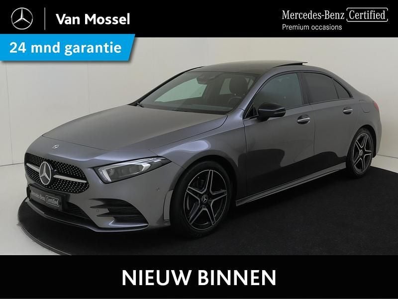 Grijs Gebruikt 2020 Mercedes A200 Business Sedan | € 28.945 (Eerlijke prijs) - Afbeelding 1/4