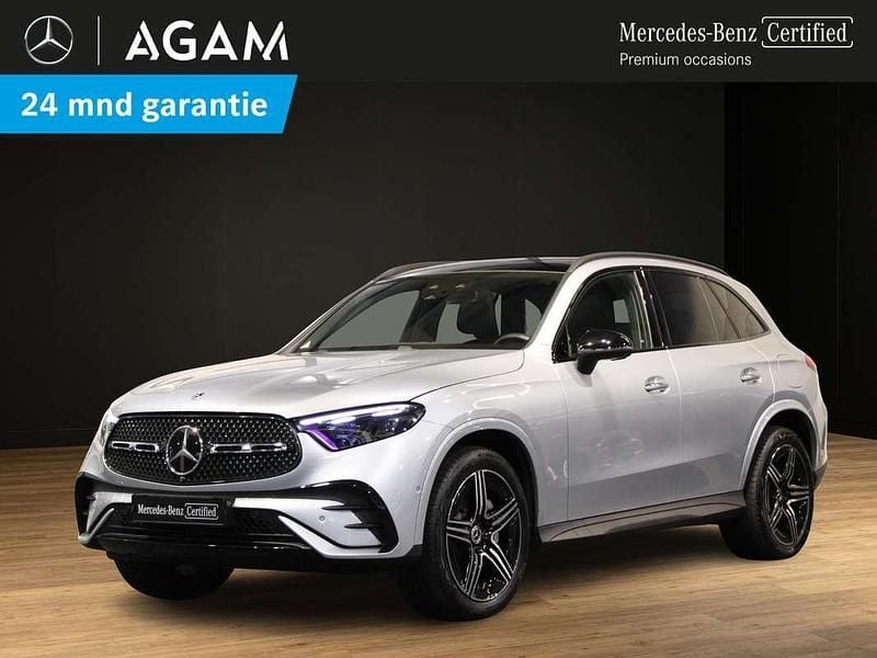 Grijs Occasion 2025 Mercedes GLC300e Sport Edition SUV | € 70.950 (Super prijs) - Afbeelding 1/4