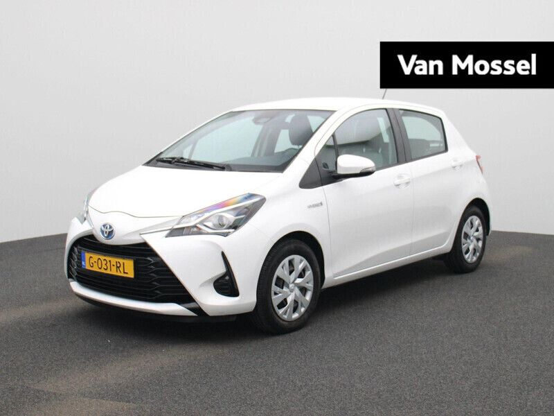 Wit Gebruikt 2019 Toyota Yaris Hybrid Active Hatchback | € 12.900 (Eerlijke prijs) - Afbeelding 1/3