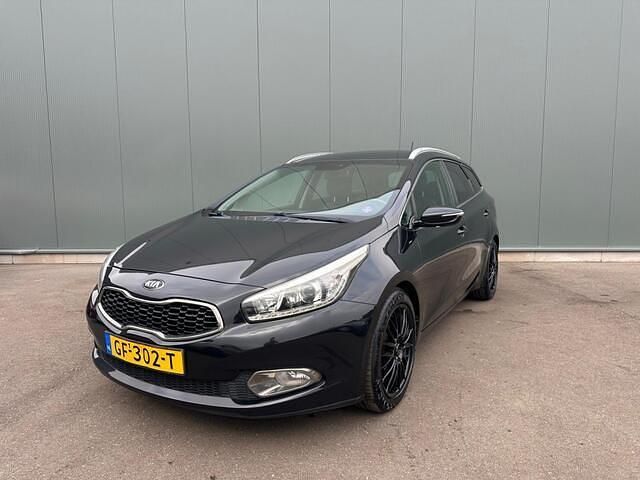 Zwart Occasion 2015 Kia Ceed Sportswagon Stationwagen | € 6.995 (Eerlijke prijs) - Afbeelding 1/4