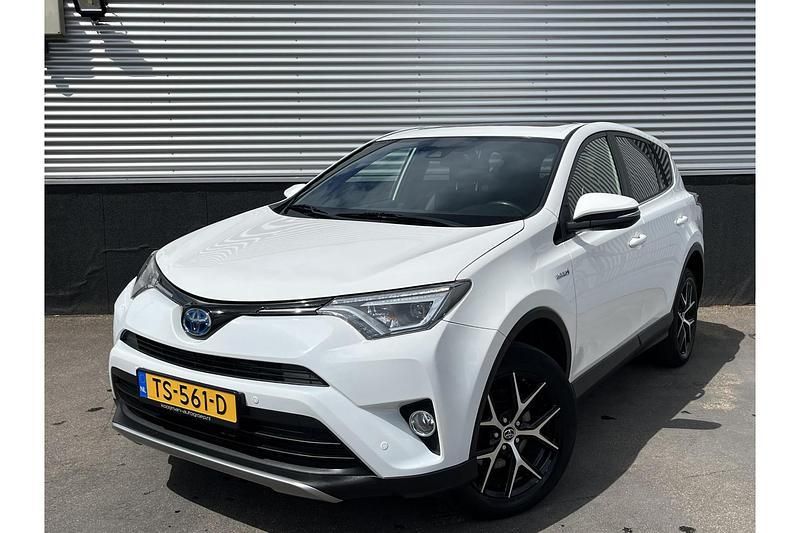 Gebruikt 2018 Toyota RAV4 Hybrid Style SUV | € 27.548 (Eerlijke prijs) - Afbeelding 1/1