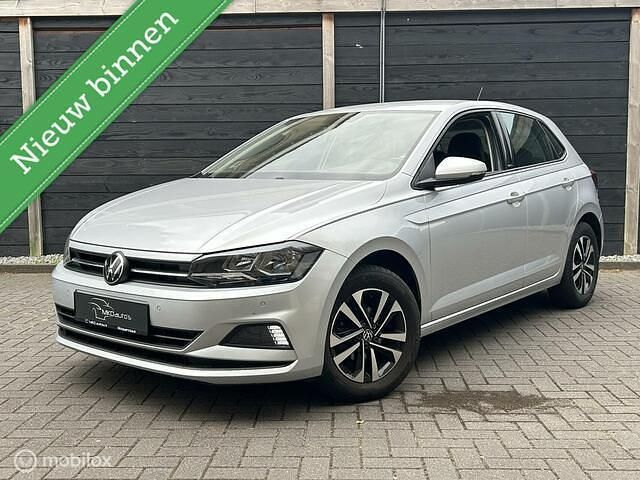 Zilver Occasion 2021 VW Polo Comfortline Hatchback | € 16.750 (Eerlijke prijs) - Afbeelding 1/4