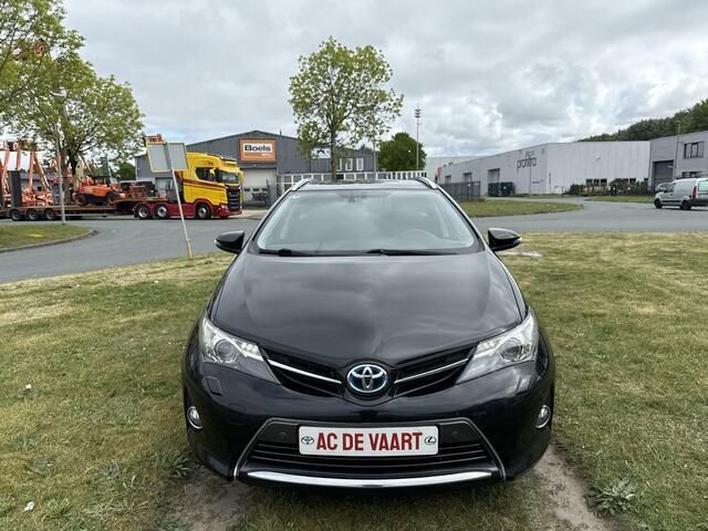 Occasion Toyota Auris 99 PK (72 kW) 2014 Zwart Hatchback