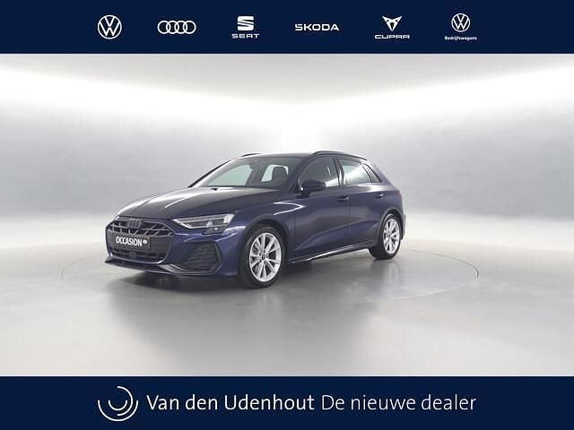Blauw Occasion 2024 Audi A3 Sportback S-Line Hatchback | € 36.550 (Eerlijke prijs) - Afbeelding 1/4