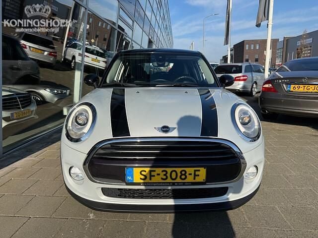 Occasion Mini Cooper Business 136 PK (100 kW) 2018 Zilver (metallic) Hatchback