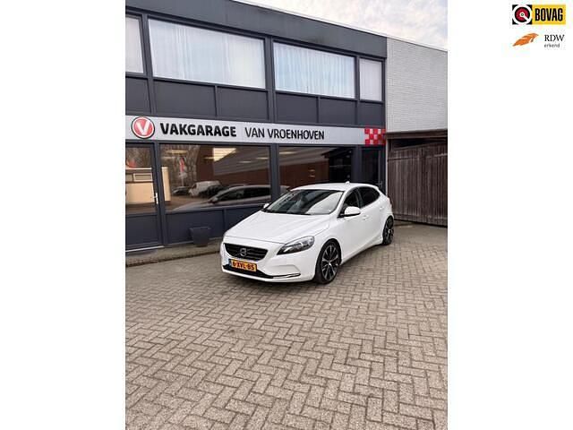 Occasion Volvo V40 Business Edition 190 PK (139 kW) 2014 Wit (metallic) Hatchback