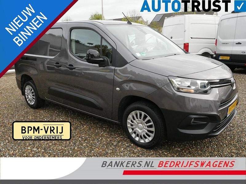 Grijs Gebruikt 2022 Toyota Proace City City Van | € 20.950 - Afbeelding 1/4