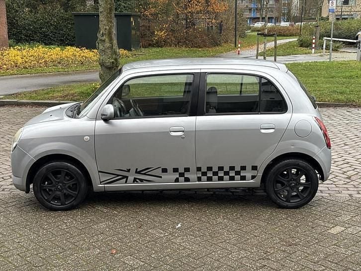 Occasion Daihatsu Trevis 58 PK (42 kW) 2007 Grijs (metallic) Hatchback