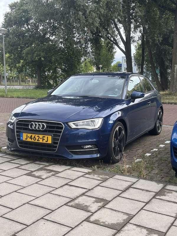Blauw Gebruikt 2014 Audi A3 Stationwagen | € 14.200 - Afbeelding 1/4
