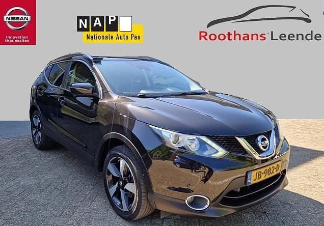 Zwart Gebruikt 2016 Nissan Qashqai N-Connecta SUV | € 10.900 (Eerlijke prijs) - Afbeelding 1/4