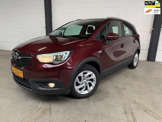 Rood Occasion 2018 Opel Crossland X SUV | € 9.750 (Goede deal) - Afbeelding 1/4