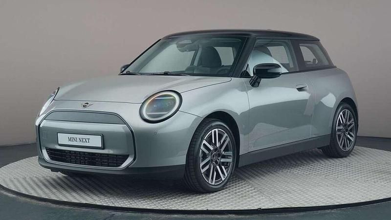 Grijs Nieuw 2024 Mini Cooper Classic Hatchback | € 29.990 (Goede deal) - Afbeelding 1/4