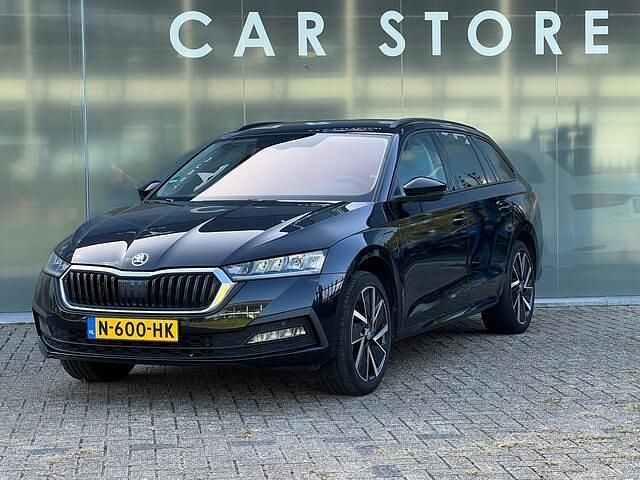 Zwart Gebruikt 2021 Skoda Octavia Business Line Stationwagen | € 16.945 (Super prijs) - Afbeelding 1/4