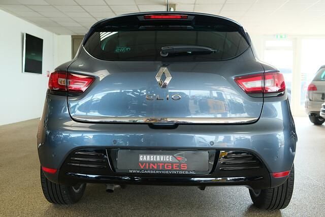Occasion Renault Clio IV Zen 120 PK (88 kW) 2017 Grijs Hatchback