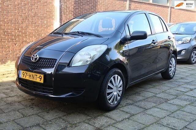 Zwart Gebruikt 2009 Toyota Yaris Sol Hatchback | € 4.250 (Eerlijke prijs) - Afbeelding 1/4