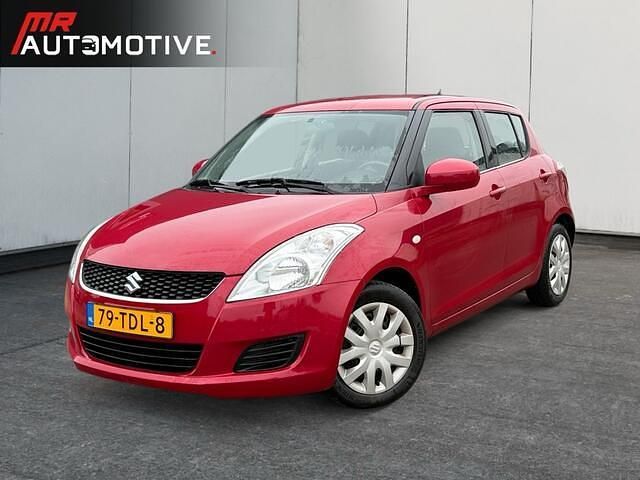Rood Gebruikt 2012 Suzuki Swift Comfort Hatchback | € 5.345 (Goede deal) - Afbeelding 1/4