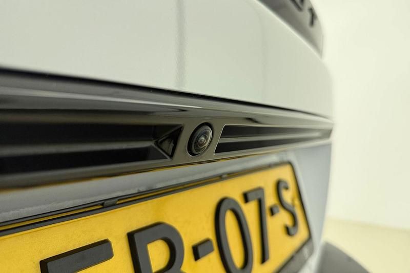 Occasion Peugeot 2008 Allure 102 PK (75 kW) 2024 Grijs SUV