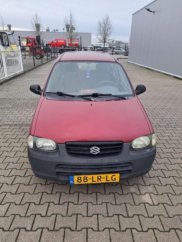Rood Gebruikt 2003 Suzuki Alto GL Hatchback | € 650 (Goede deal) - Afbeelding 1/4