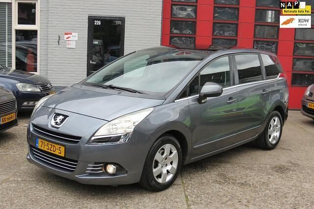 Grijs Gebruikt 2012 Peugeot 5008 MPV | € 3.250 (Goede deal) - Afbeelding 1/4