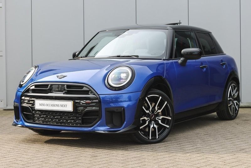 Blauw, metallic lak Gebruikt 2024 Mini John Cooper Works Hatchback | € 44.450 - Afbeelding 1/4