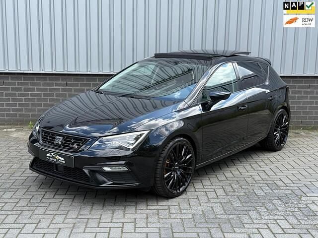 Zwart Gebruikt 2018 Seat Leon FR Hatchback | € 17.495 (Eerlijke prijs) - Afbeelding 1/4